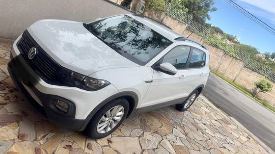VOLKSWAGEN T-CROSS 1.0 200 TSI TOTAL FLEX AUTOMÁTICO VOLKSWAGEN T-CROSS 1.0 200 TSI TOTAL FLEX AUTOMÁTICO